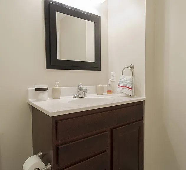 East Bay II Apartments — Photo 32