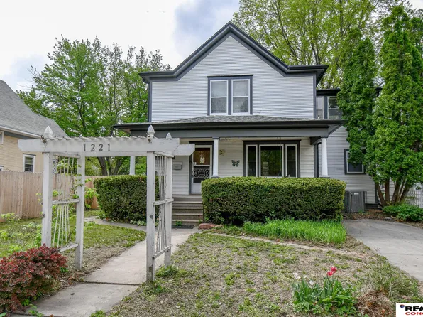 1221 Rose St, Lincoln, NE 68502