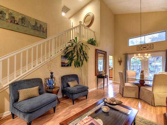 2nd image of 4013 Parkstone Ln