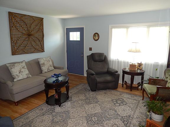 4th image of 1346 Shanley Dr