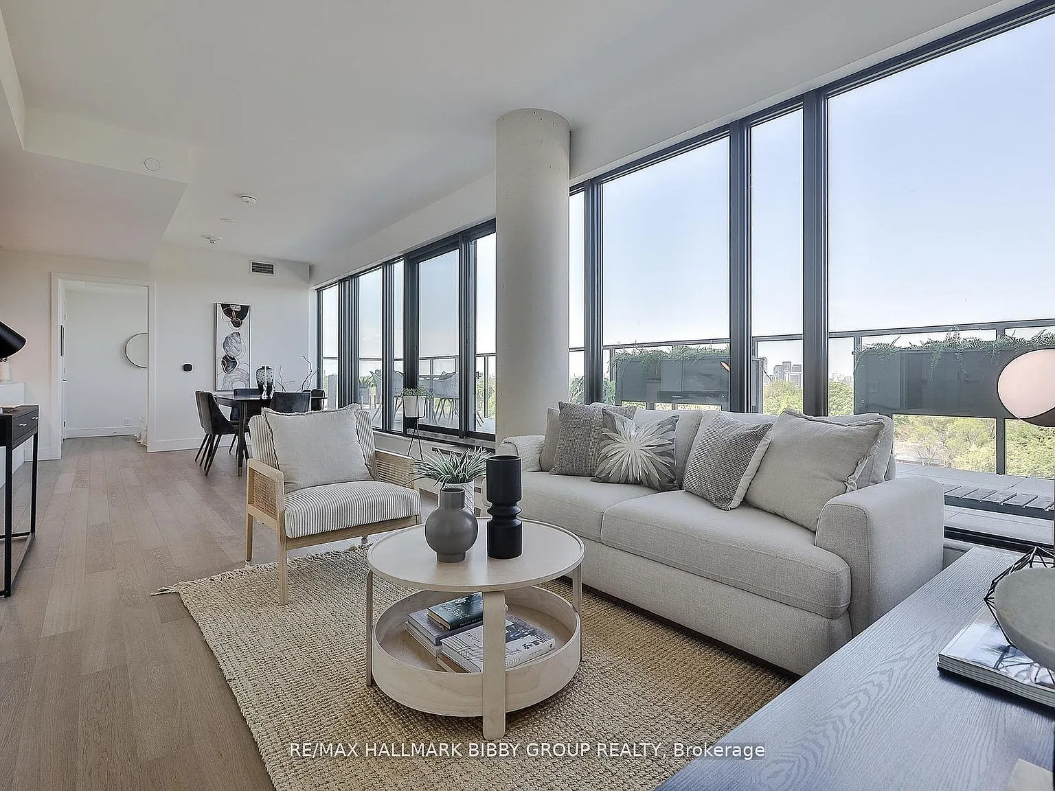 2 bed, $4,695 — Photo 1