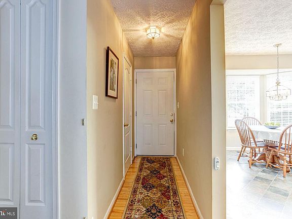3rd image of 3322 Honey Bee Ct