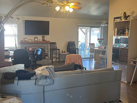 5th image of 583 Oakborough Ave