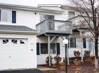 259 Tamerisk Ln, New Windsor, NY 12553