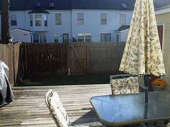 3rd image of 10107 Robin Lee Ln