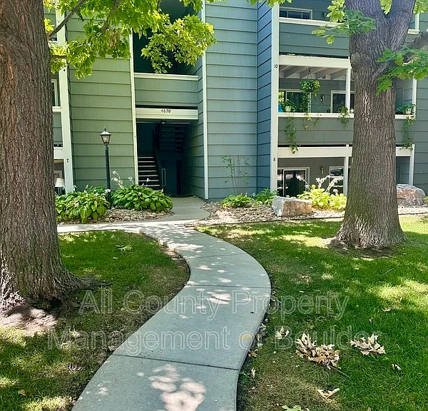 4670 White Rock Cir #8 — Photo 1