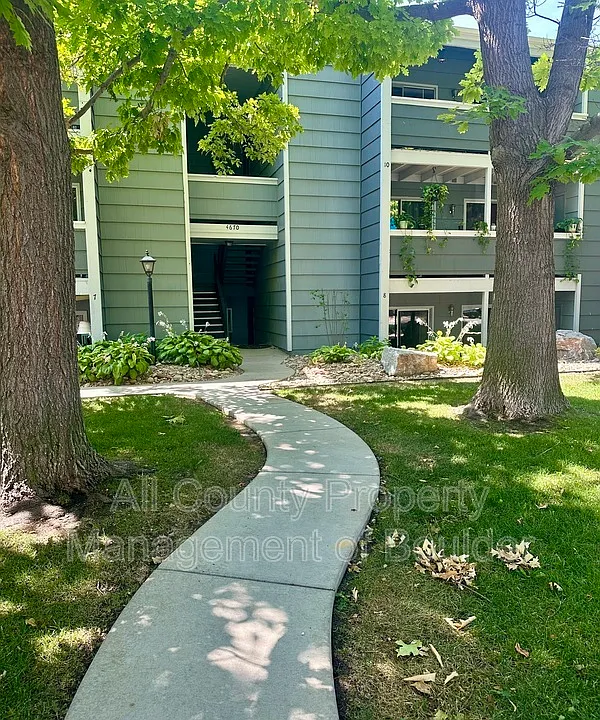 4670 White Rock Cir #8