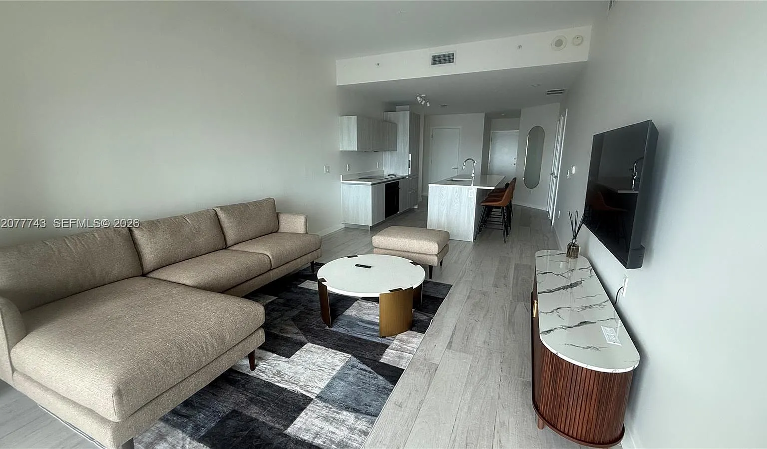 Gran Paraiso Condo — Photo 2