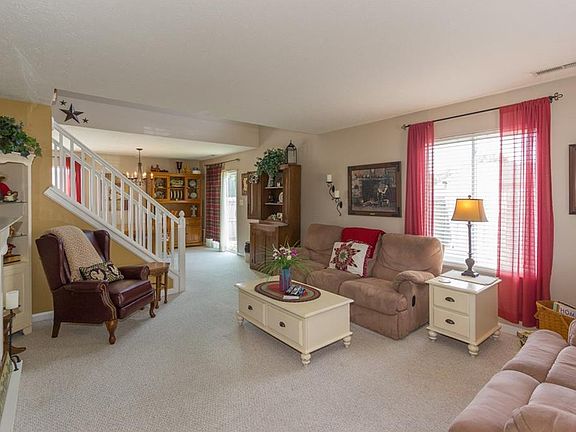3rd image of 6645 Dunsdin Dr
