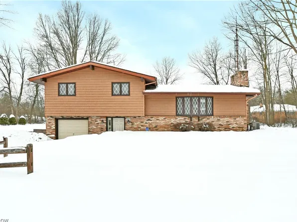 3825 Woodside Dr NW, Warren, OH 44483