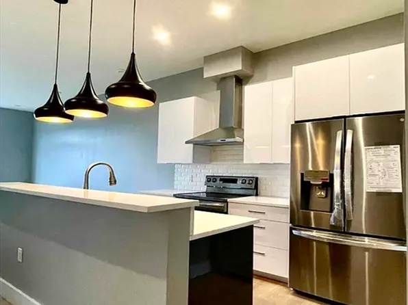 60 Cross St E #312, Somerville, MA 02145
