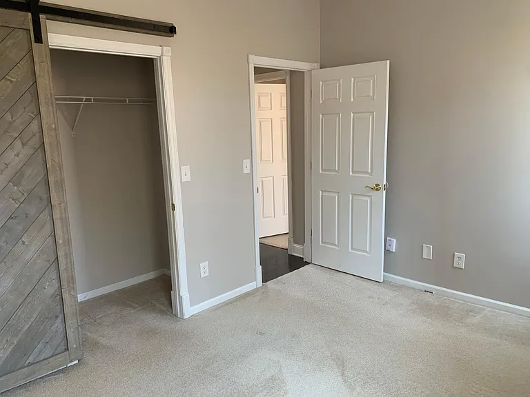 2124 Fulton Ave #8 — Photo 6