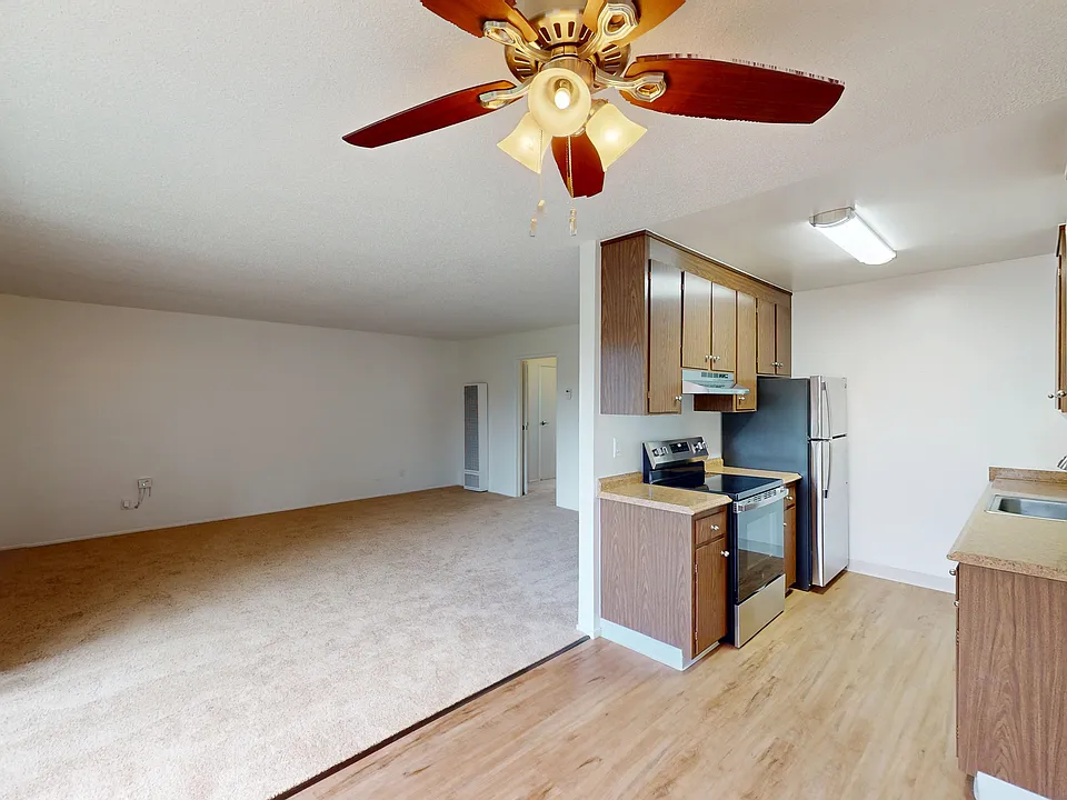 225 Nova Albion Way #28