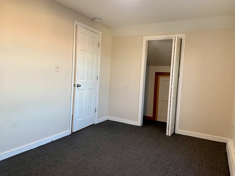 528 Deering Ave #6 — Photo 4