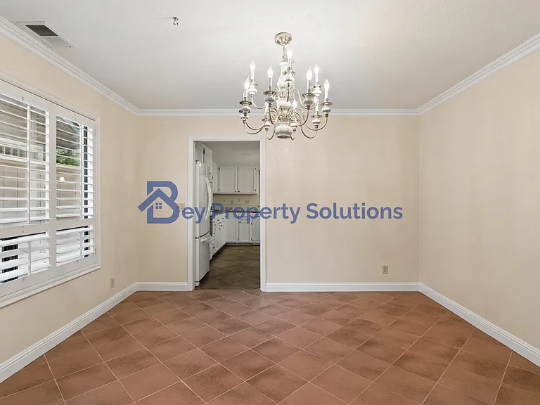 599 Woodland Dr — Photo 10