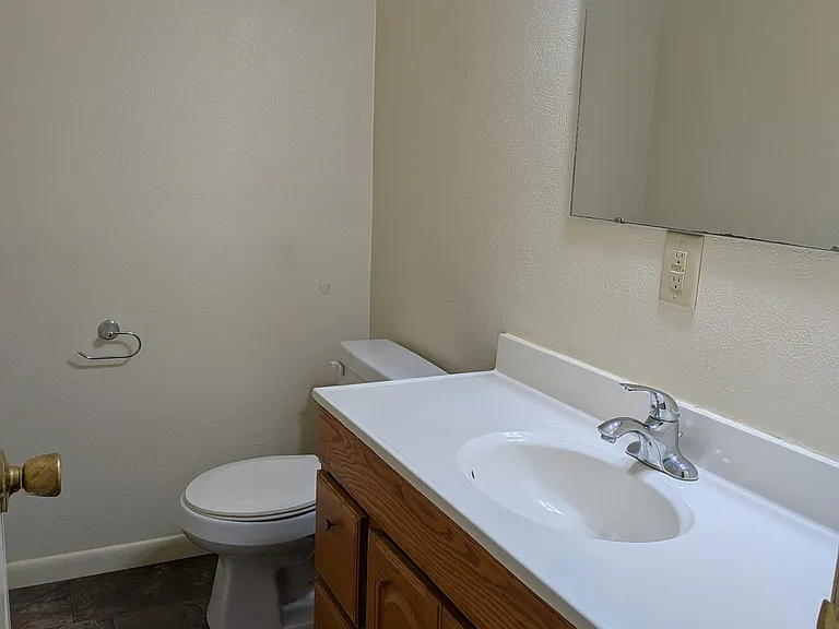 206 1/2 La Choy Dr — Photo 4