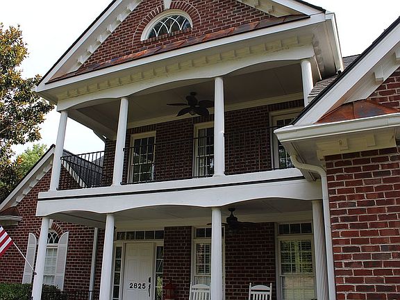 1st and 2nd floor porches