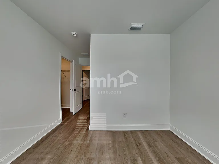 416 Armstrong Curv — Photo 18