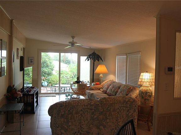 4th image of 7088 Tamarind Dr