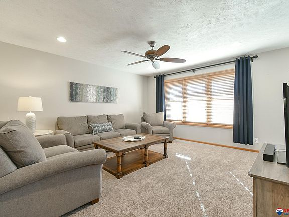 5th image of 2646 W Garfield St