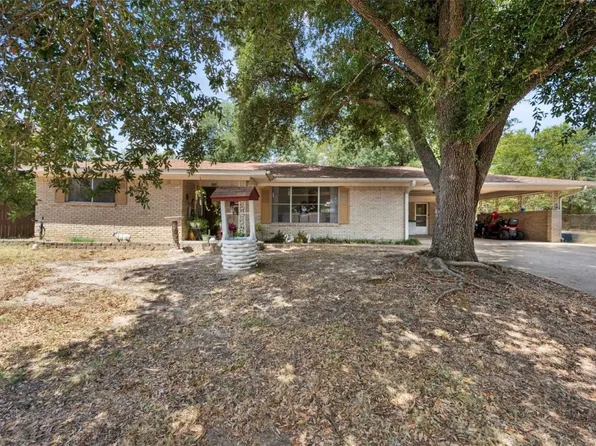 516 S Pearl St, Kemp, TX 75143