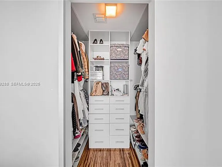 55 SE 6th St #1803 — Photo 47