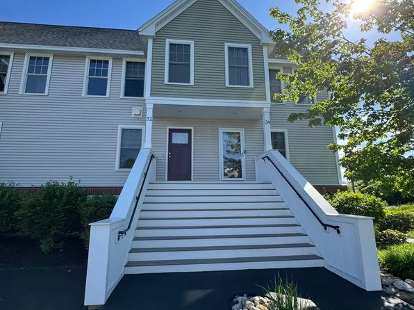 32 Cormorant Pl, South Portland, ME 04106