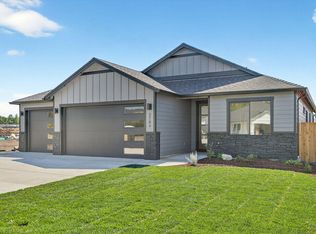 2784 Roberts Rd, Medford, OR 97504