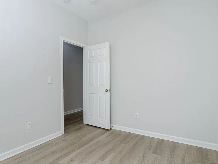 6464 Bradbury Ct — Photo 16