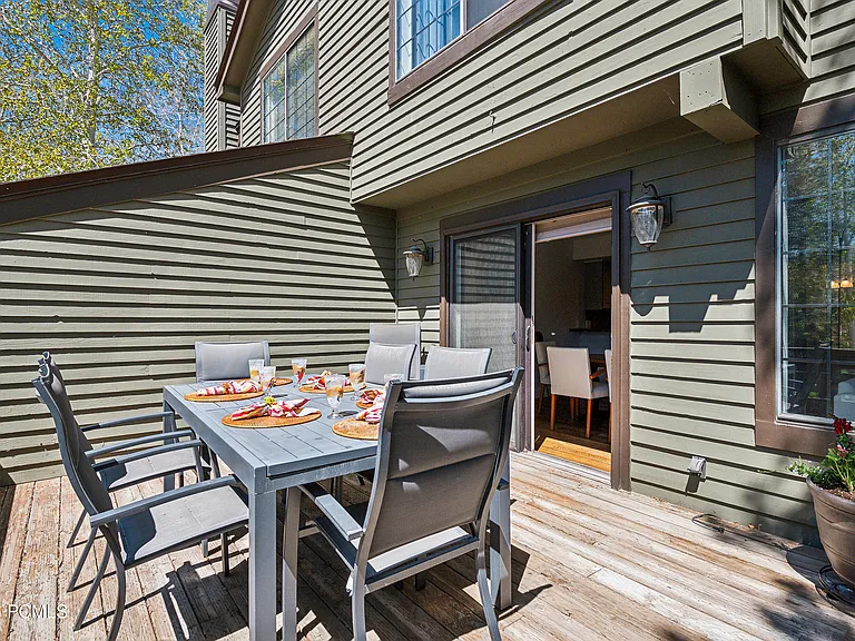 3061 Fawn Dr — Photo 14