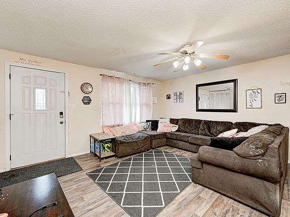 2nd image of 11416 Stoeppelwerth Dr