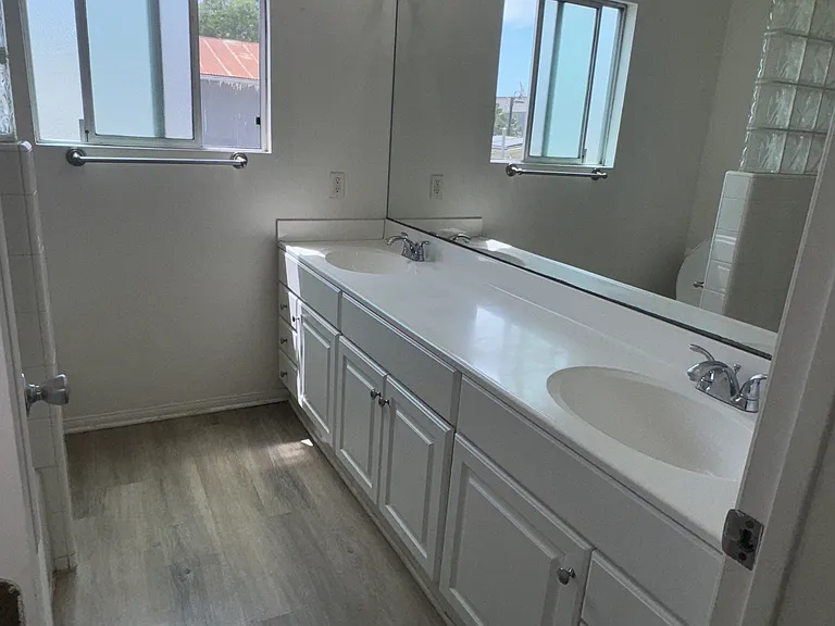 155 Magnolia Ave #I — Photo 7