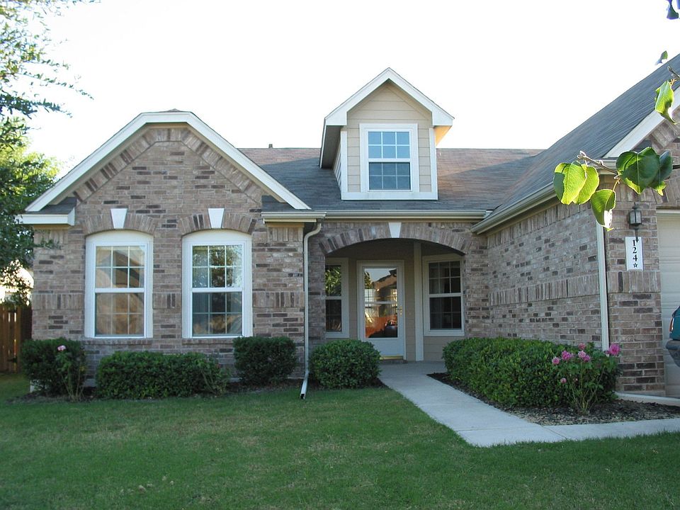 1st image of 124 Greenbrier Dr