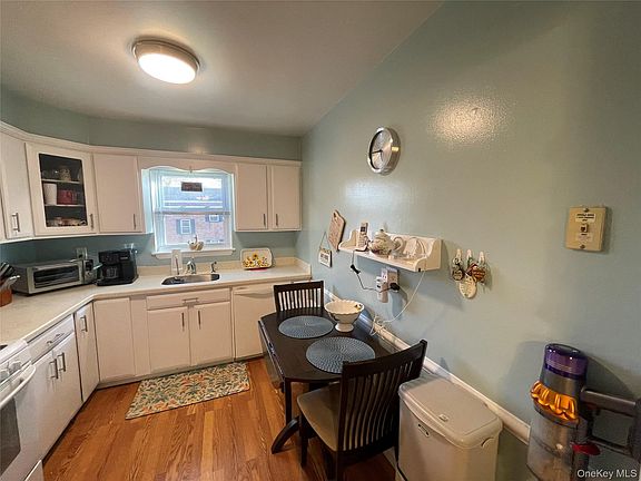 4th image of 127-1 South Highland Avenue #B3