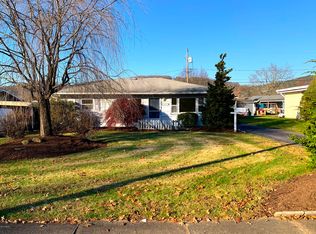 2437 Lincoln Dr, Williamsport, PA 17701