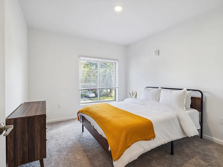 Pullman Lofts — Photo 23