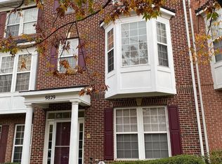 9829 Darcy Forest Dr, Silver Spring, MD 20910