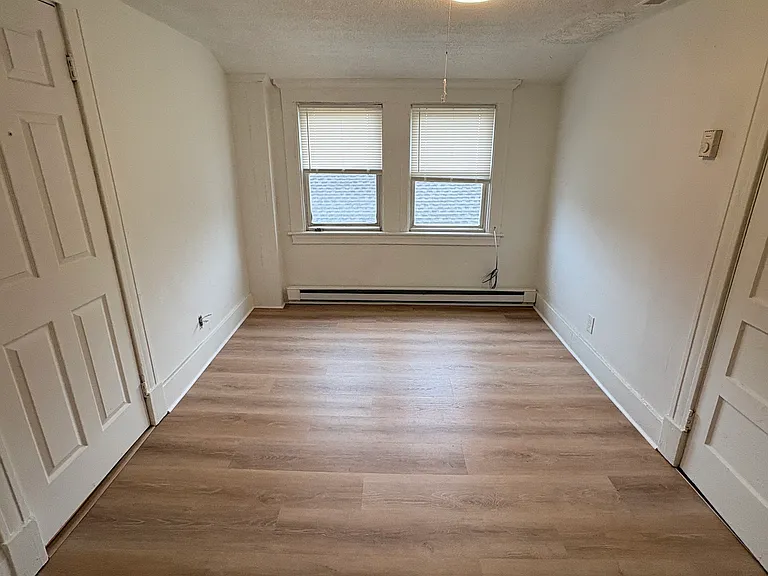 21-25 Ferry St #3 — Photo 10