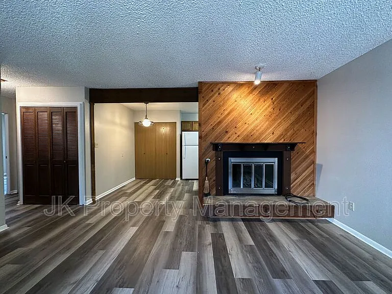 401 50th St S #3 — Photo 5