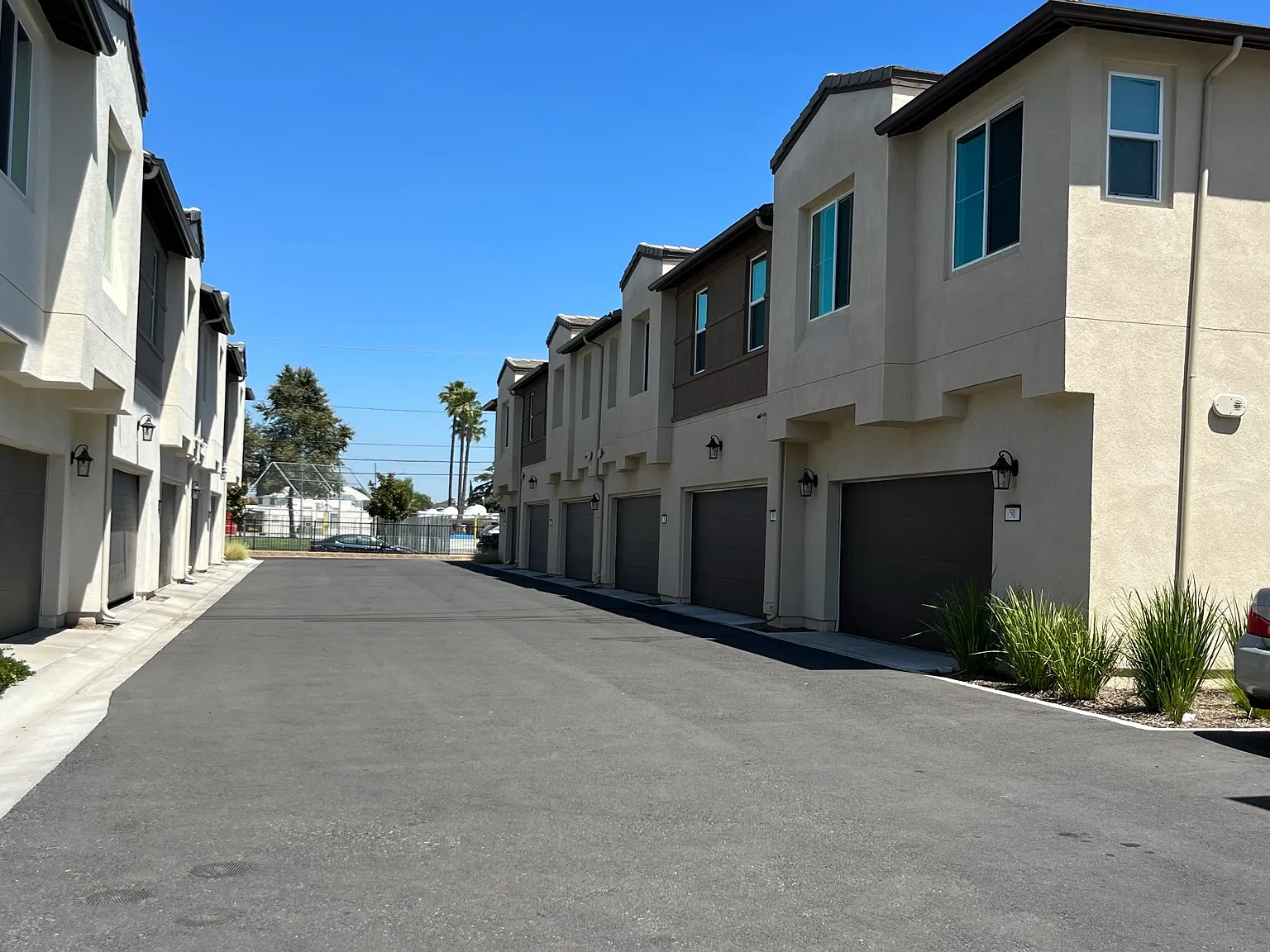 3 bed, 2.5 bath, 1413 sqft, $3,950 — Photo 4