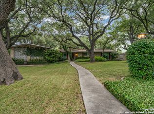 8830 Pineridge Rd, San Antonio, TX 78217