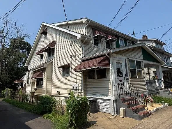 1 bed, 600 sqft, $1,300 — Photo 1