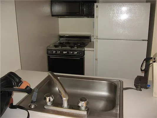 Rented by RELO REDAC INC. | media 23