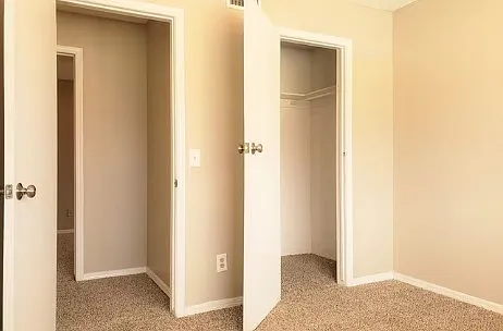 Cedar Creek Apartments — Photo 9