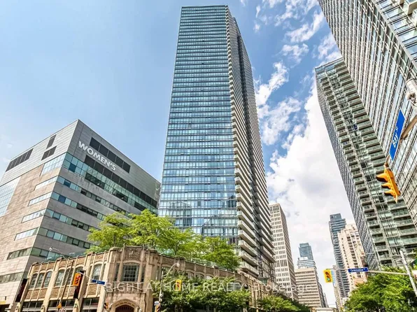832 Bay St, Toronto, ON