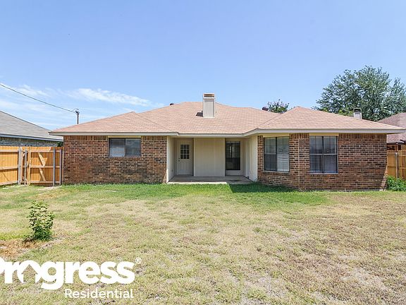 4th image of 651 Hillside Dr