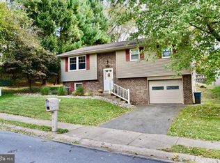 241 Pheasant Dr, Columbia, PA 17512