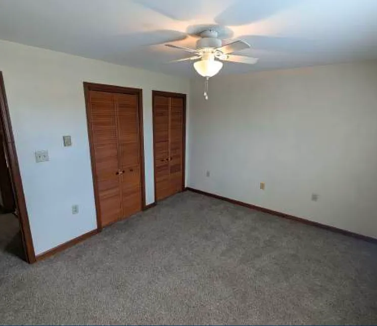 2 bed, 900 sqft, $1,200 — Photo 2