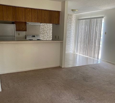 3rd image of 1206 Covey Ln APT C