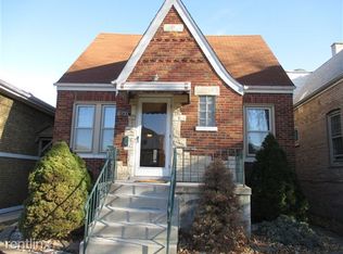 6131 S Massasoit Ave, Chicago, IL 60638